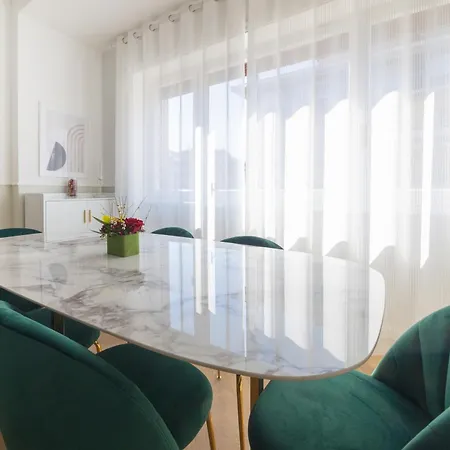 Vatican Apartment *